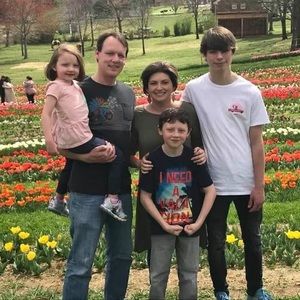 Meet your Posher, Bari